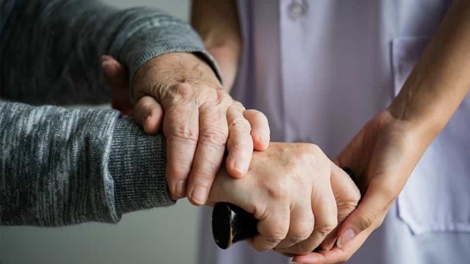 خدمات پرستاری در منزل چگونه است؟